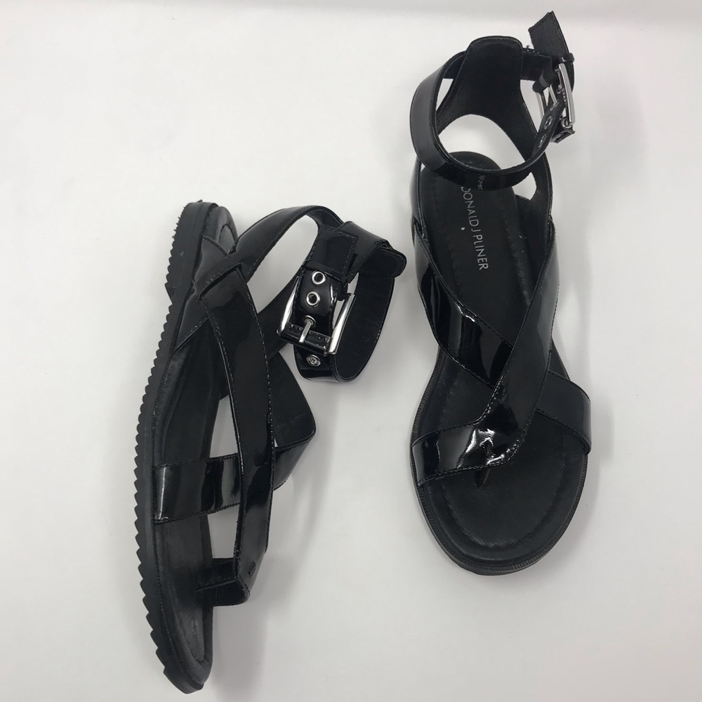 Donald Pliner Sandals